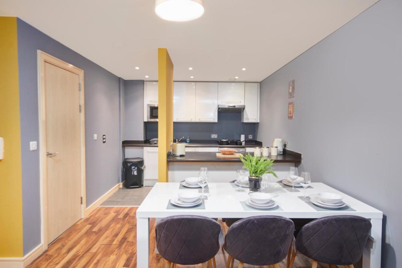 Stylish Manchester Gem - Sleeps 10! Zewnętrze zdjęcie